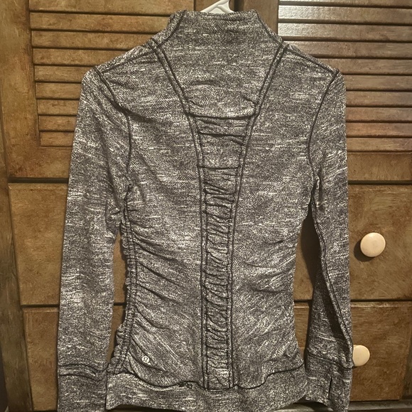 Lululemon pullover - Picture 3 of 5